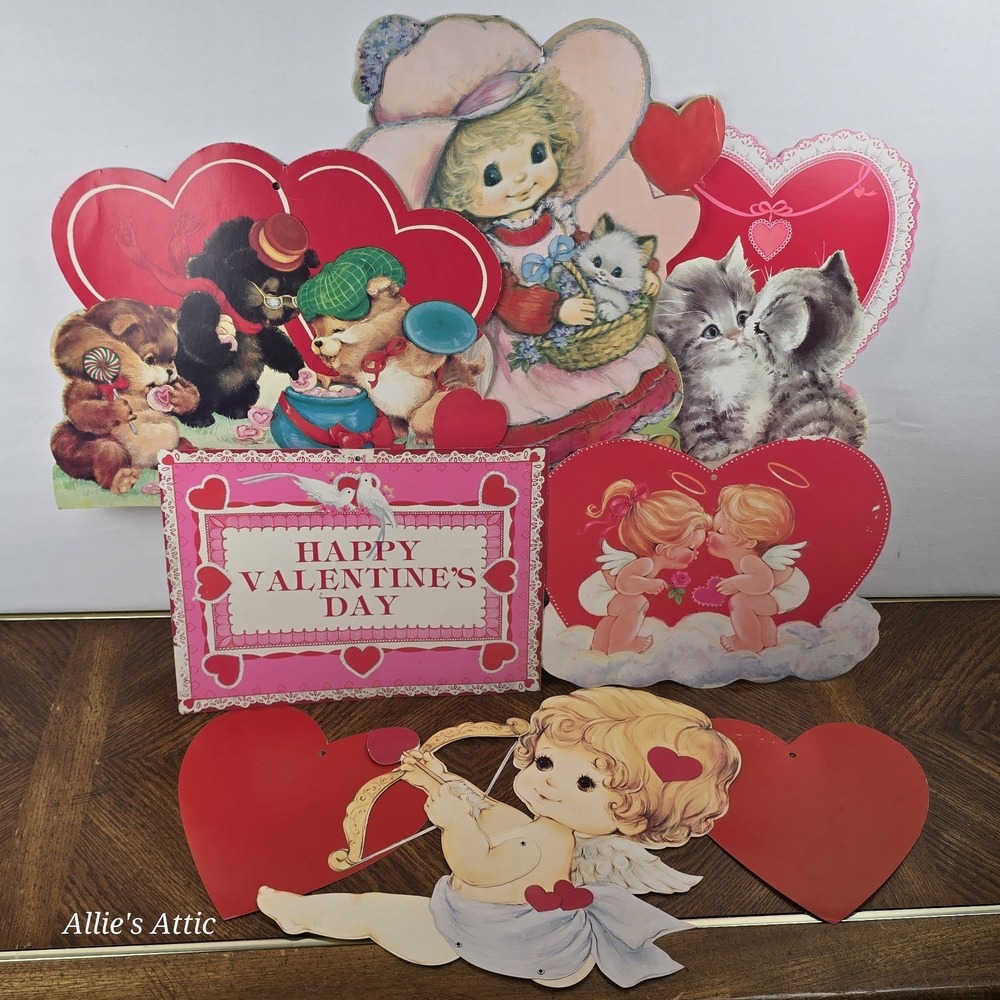8‎ Valentine Diecut Paper Cardboard Cutout Vintage Holiday Cupid Cats Hearts Lot